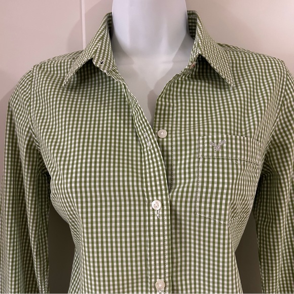 American Eagle Favorite Gingham Button Up - Picture 2 of 5
